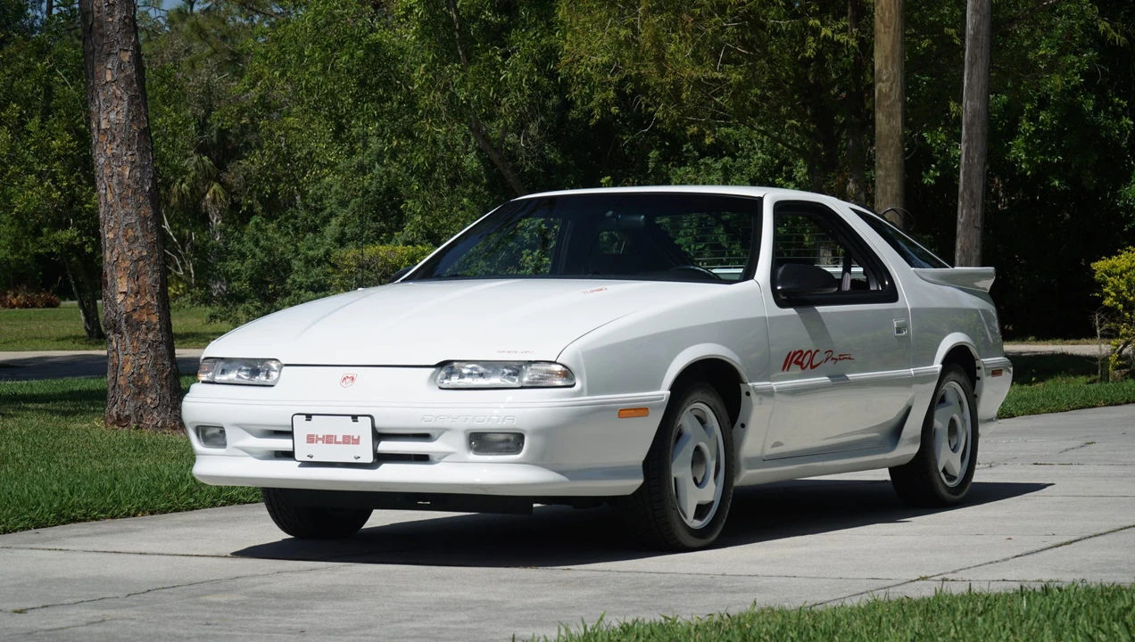 1992 Dodge Daytona - Image 5 of 31