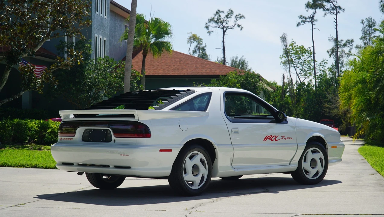 1992 Dodge Daytona - Image 16 of 31