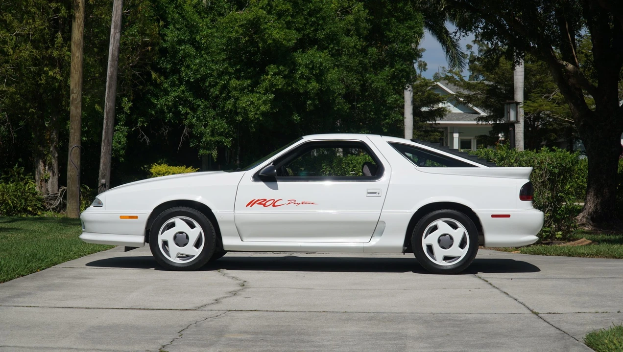 1992 Dodge Daytona - Image 24 of 31