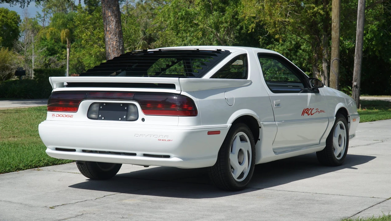 1992 Dodge Daytona - Image 19 of 31