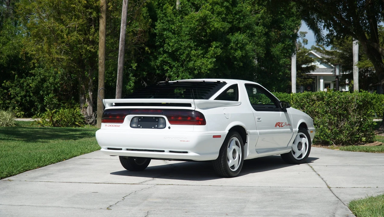 1992 Dodge Daytona - Image 18 of 31