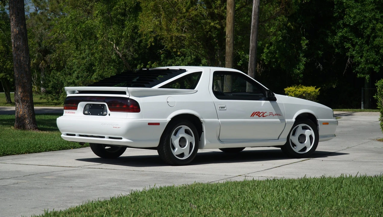1992 Dodge Daytona - Image 15 of 31