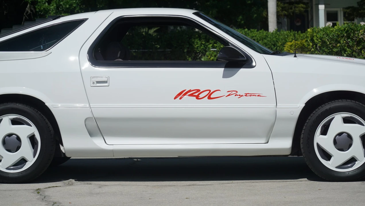 1992 Dodge Daytona - Image 26 of 31