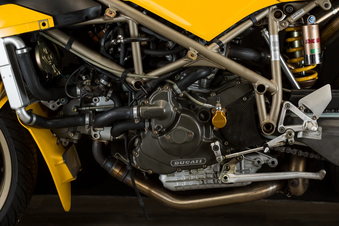 1997 Ducati 748 - Image 5 of 6