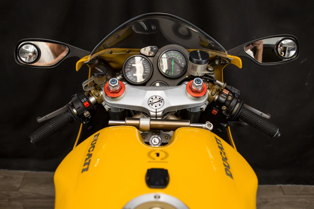 1997 Ducati 748 - Image 4 of 6