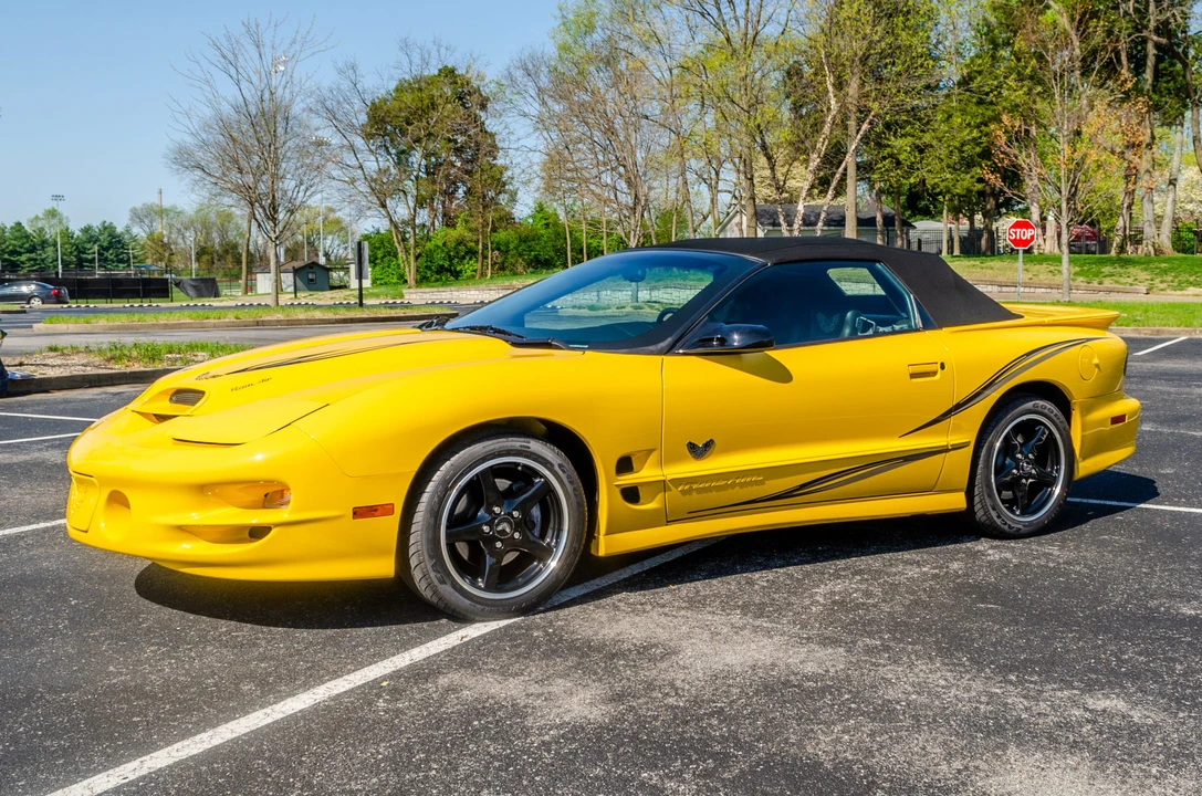 2002 Pontiac Firebird Trans Am 4th Gen - Image 2 of 31