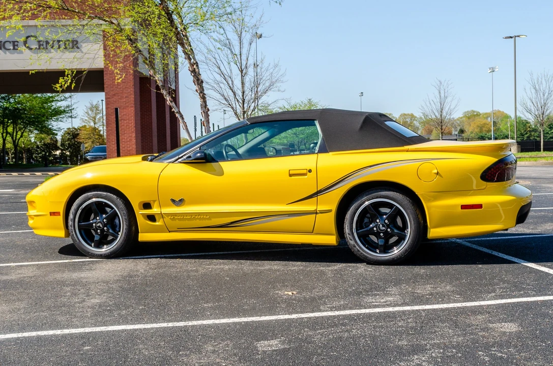 2002 Pontiac Firebird Trans Am 4th Gen - Image 13 of 31