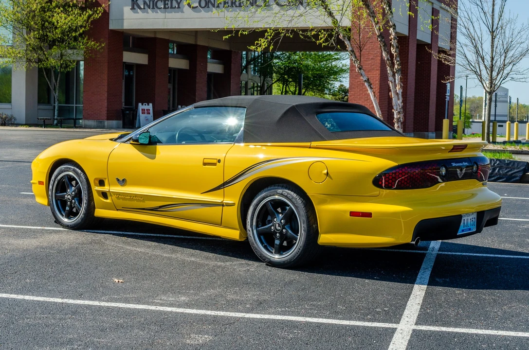 2002 Pontiac Firebird Trans Am 4th Gen - Image 14 of 31