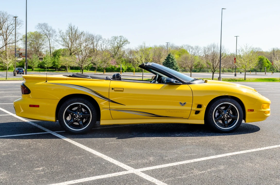 2002 Pontiac Firebird Trans Am 4th Gen - Image 17 of 31