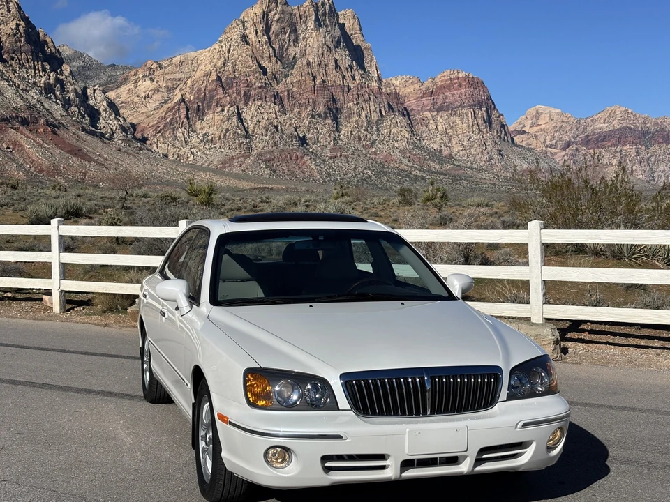 2003 Hyundai - Image 3 of 31