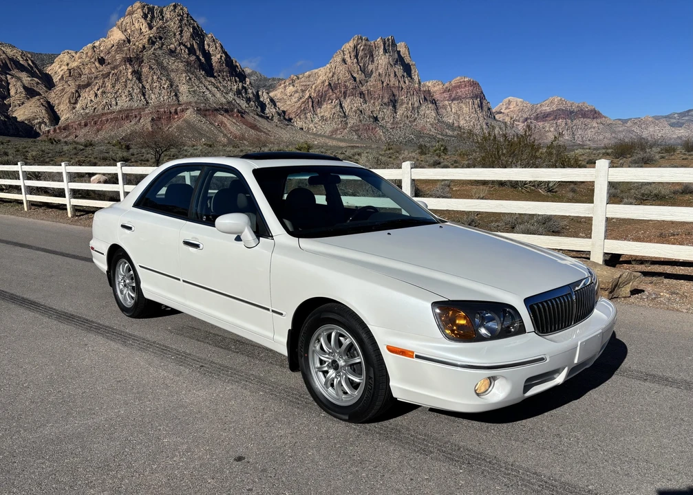 2003 Hyundai - Image 2 of 31