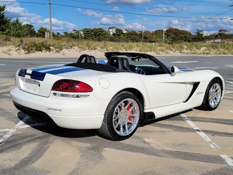 2005 Dodge Viper 3rd Gen - Image 14 of 31