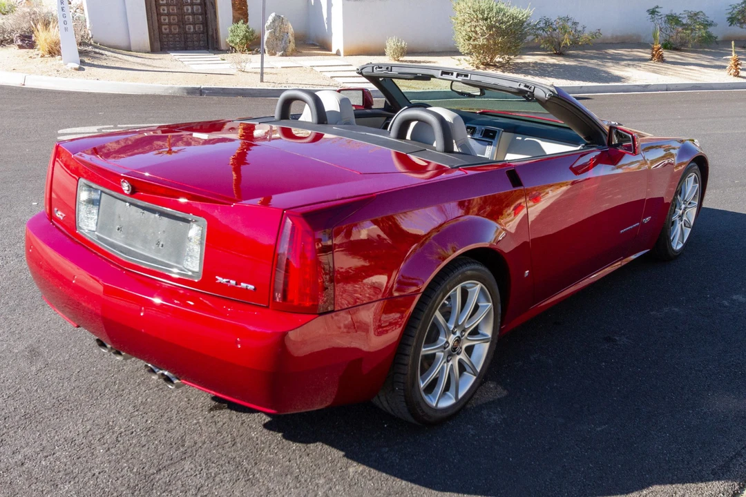 2006 Cadillac XLR-V - Image 5 of 31