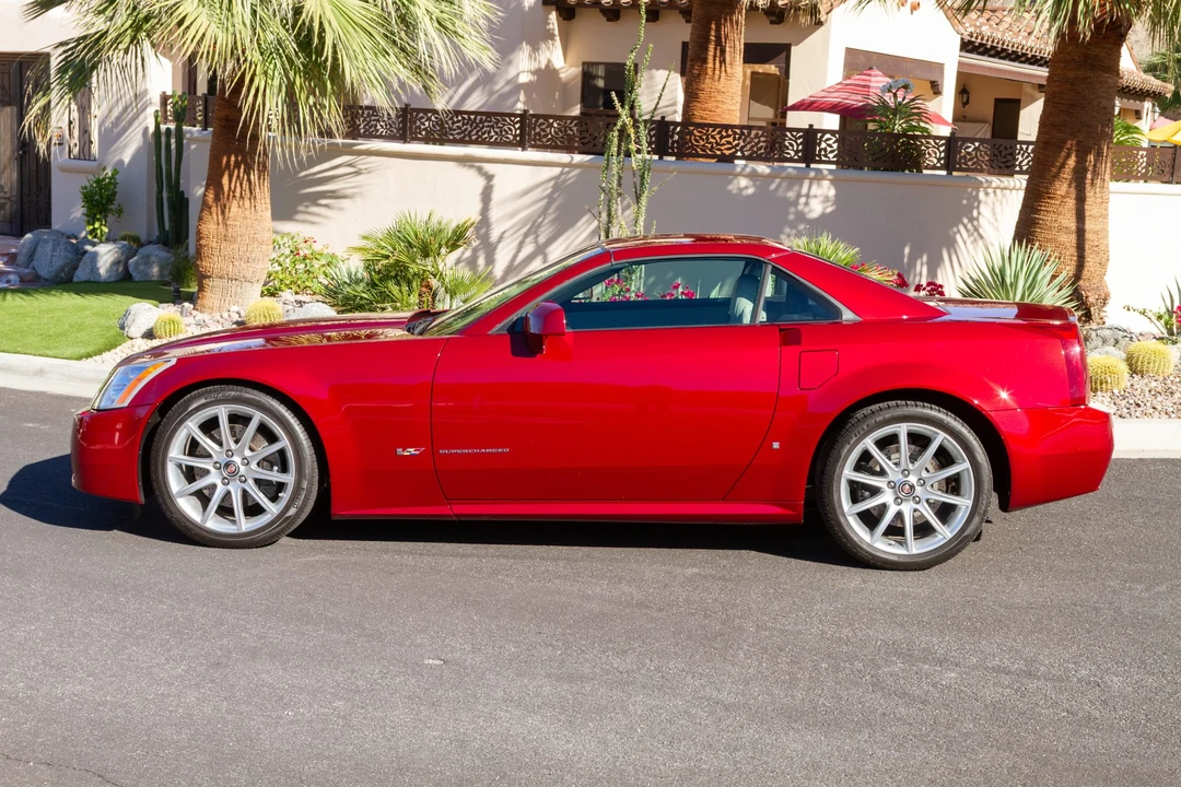 2006 Cadillac XLR-V - Image 9 of 31