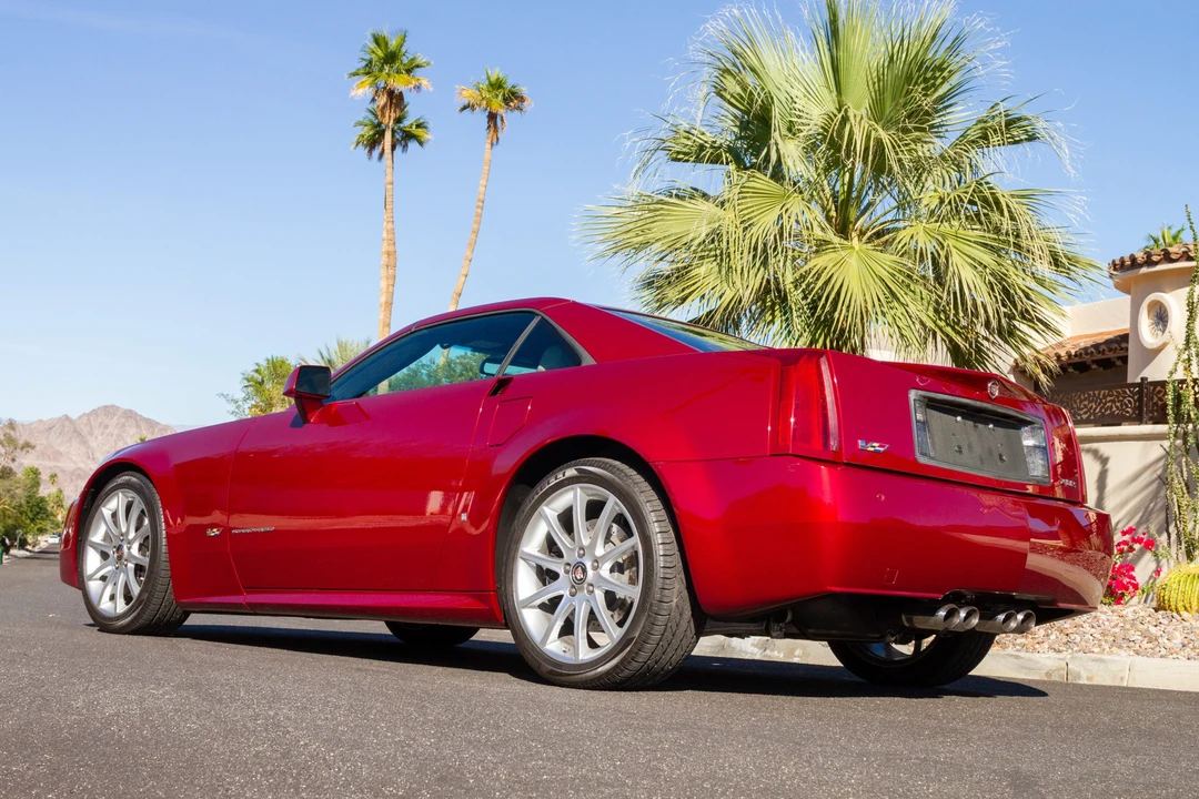 2006 Cadillac XLR-V - Image 11 of 31