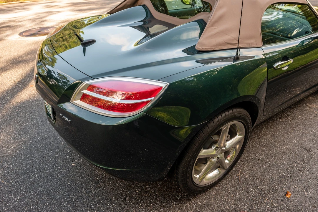2007 Saturn Sky Red Line - Image 28 of 31