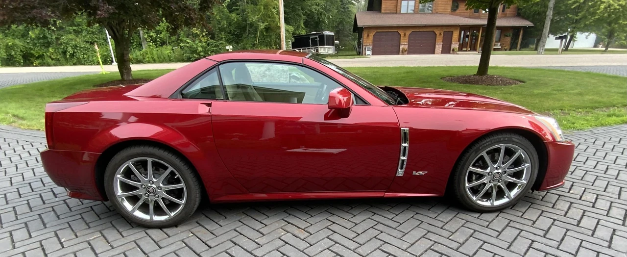 2009 Cadillac XLR-V - Image 26 of 31