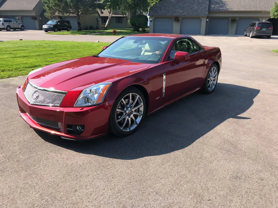 2009 Cadillac XLR-V - Image 12 of 31