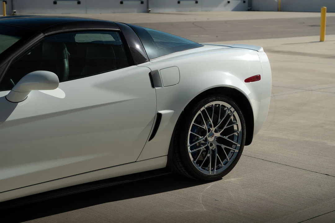 2011 Chevrolet Corvette C6 ZR1 - Image 28 of 31