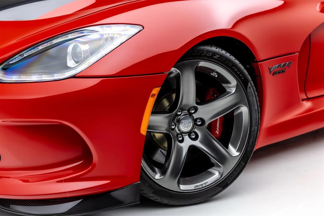 2015 Dodge Viper 5th Gen - Image 25 of 31