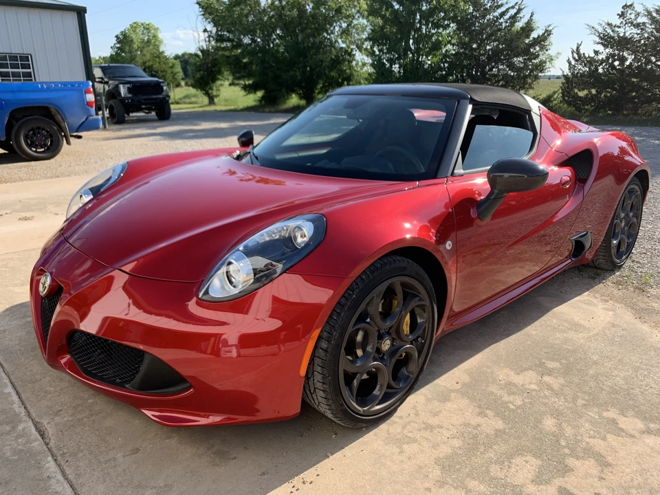 2016 Alfa Romeo 4C Spider - Image 2 of 31