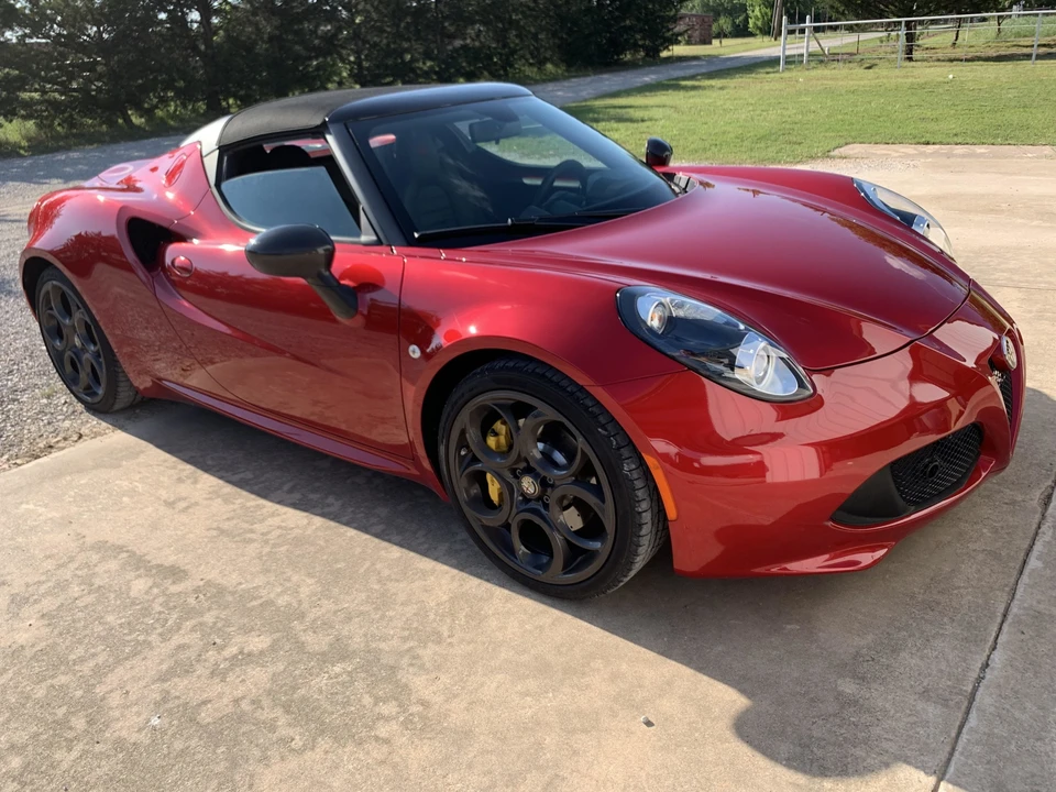 2016 Alfa Romeo 4C Spider - Image 11 of 31