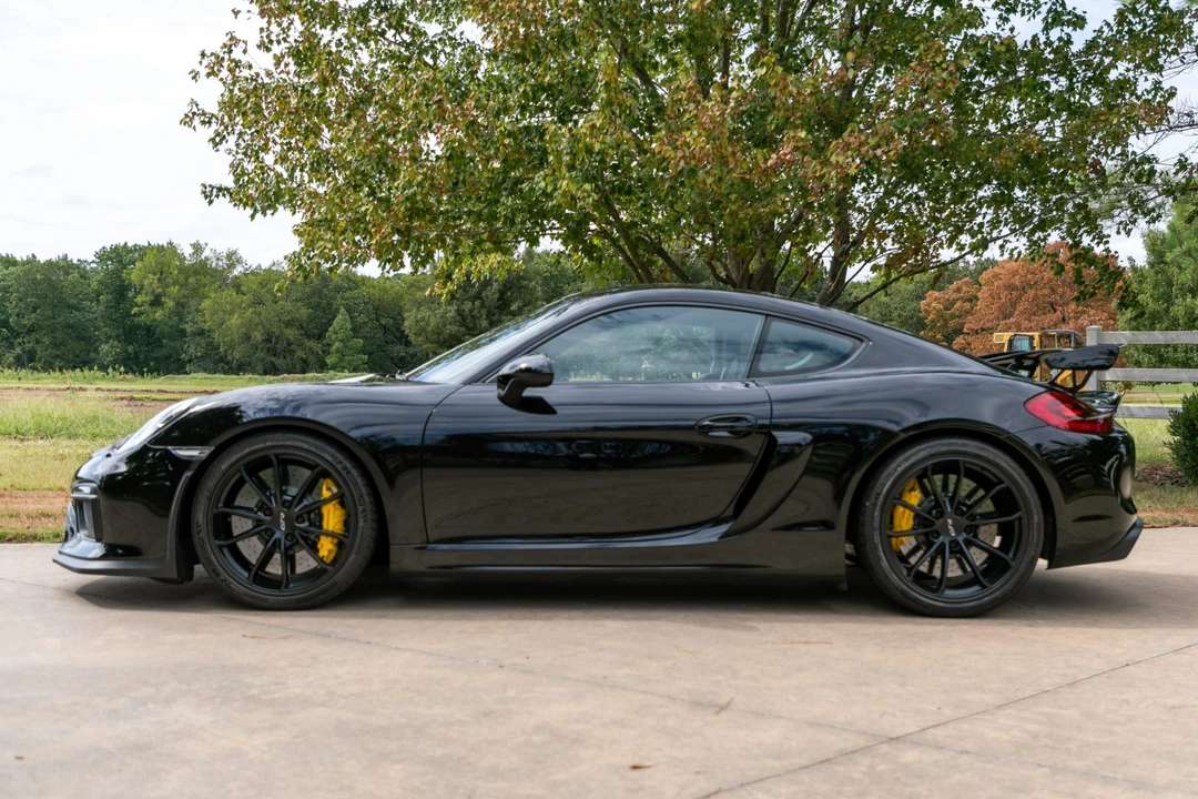 2016 Porsche 981 Cayman GT4 - Image 3 of 31