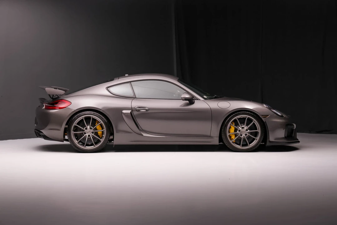 2016 Porsche 981 Cayman GT4 - Image 8 of 31
