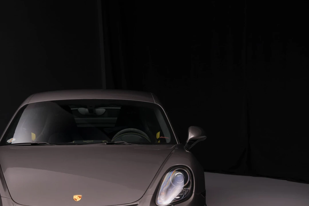 2016 Porsche 981 Cayman GT4 - Image 13 of 31