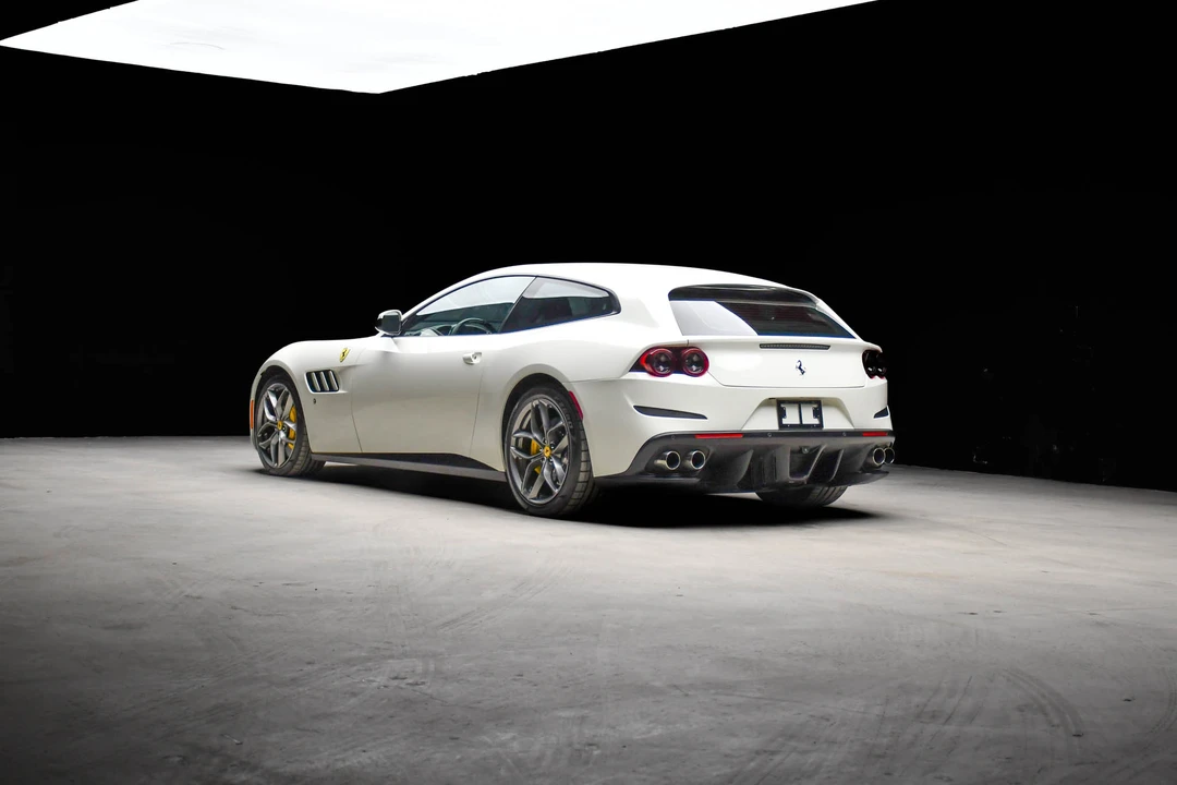 2018 Ferrari GTC4Lusso T - Image 14 of 31