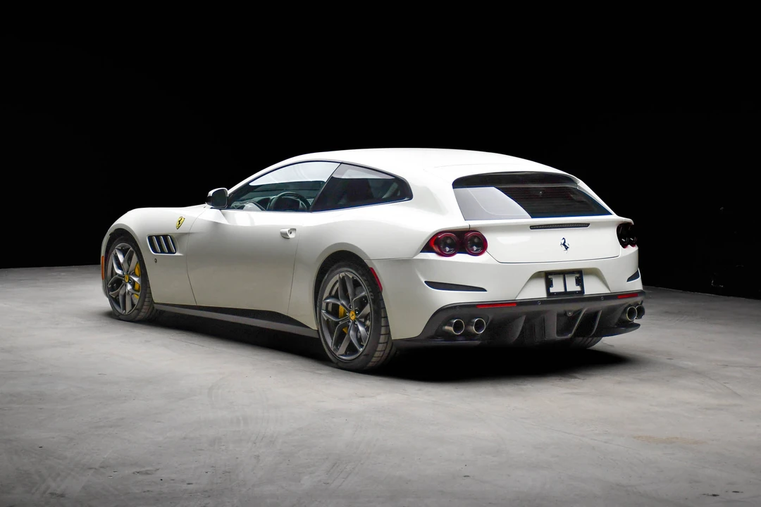 2018 Ferrari GTC4Lusso T - Image 13 of 31