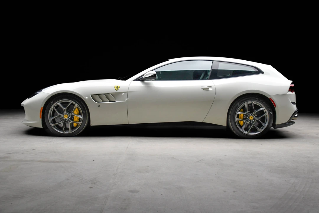 2018 Ferrari GTC4Lusso T - Image 16 of 31