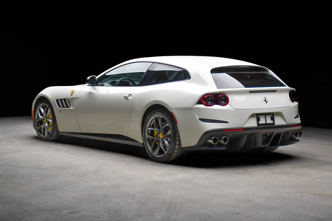 2018 Ferrari GTC4Lusso T - Image 12 of 31