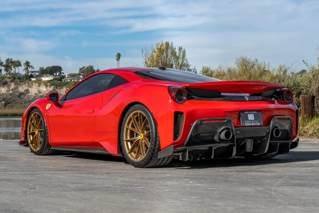 2019 Ferrari 488 Pista - Image 4 of 31