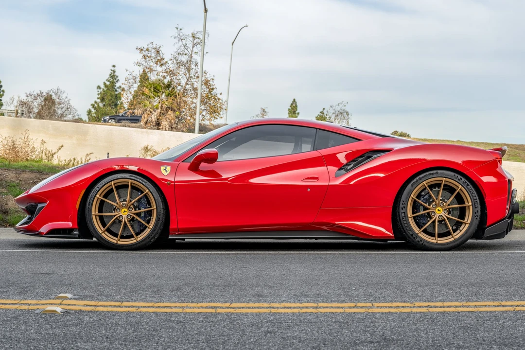 2019 Ferrari 488 Pista - Image 3 of 31