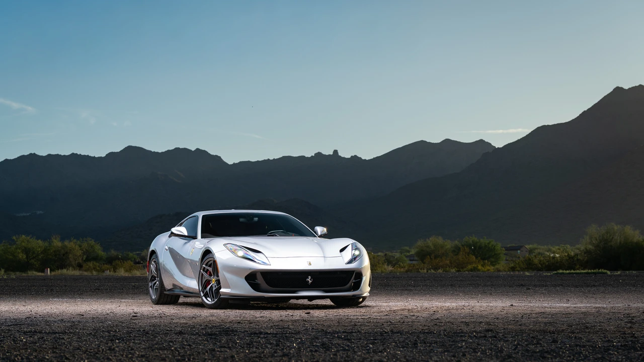 2019 Ferrari 812 Superfast - Image 26 of 31