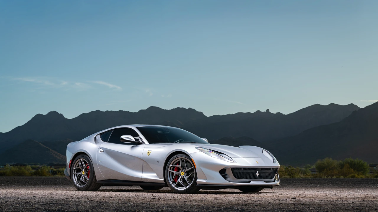 2019 Ferrari 812 Superfast - Image 24 of 31