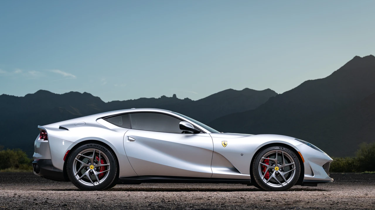 2019 Ferrari 812 Superfast - Image 22 of 31