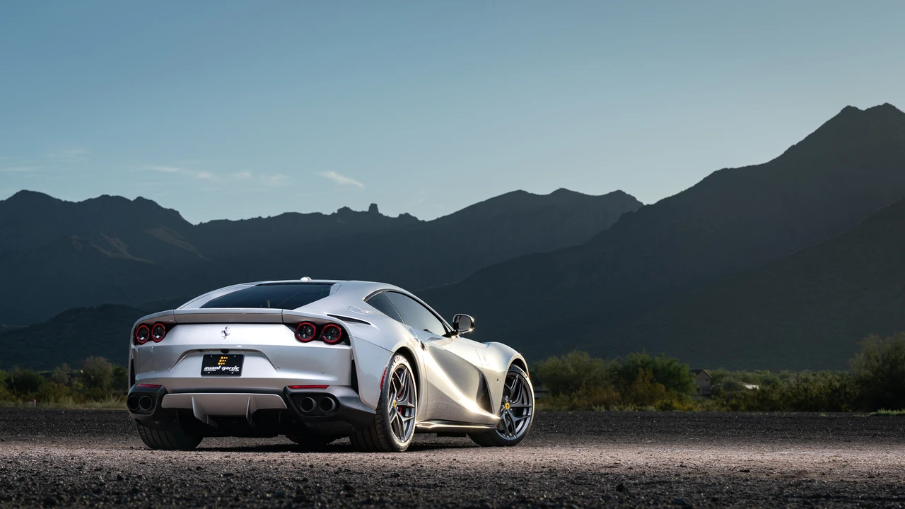 2019 Ferrari 812 Superfast - Image 17 of 31
