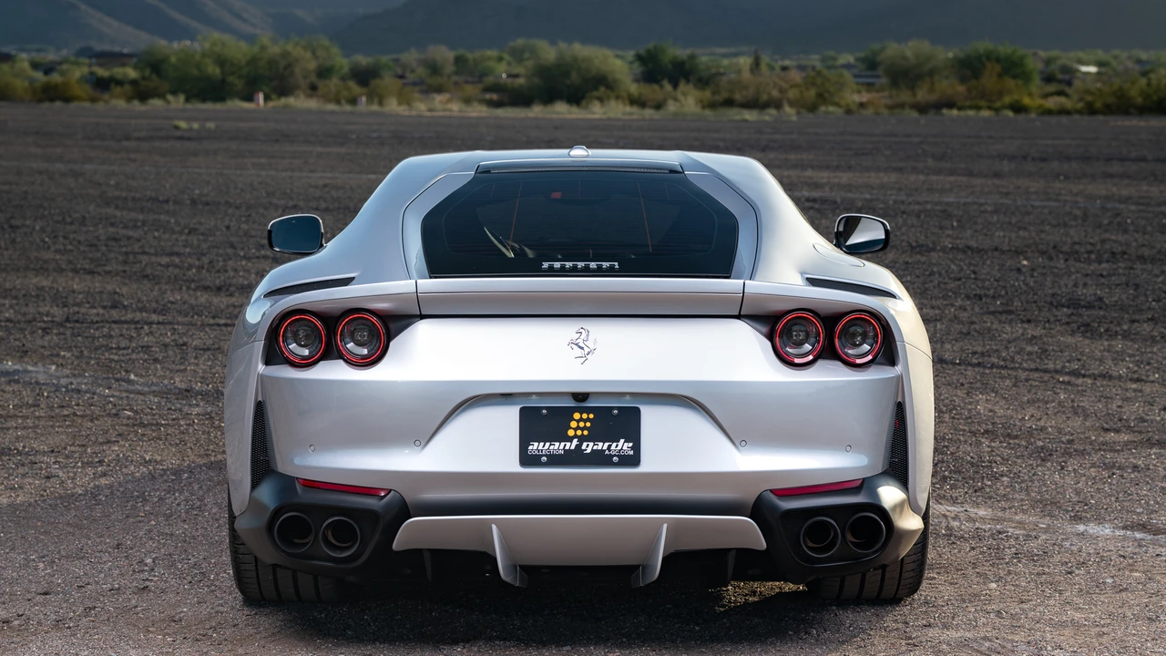 2019 Ferrari 812 Superfast - Image 15 of 31