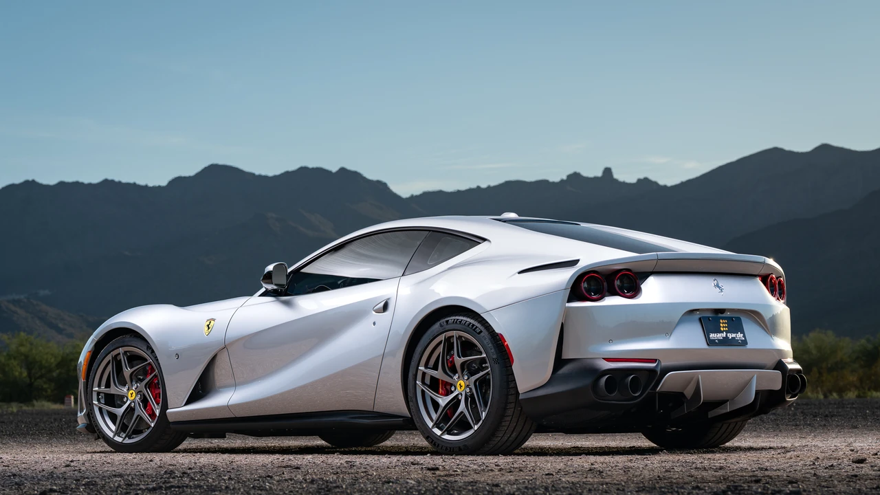 2019 Ferrari 812 Superfast - Image 9 of 31