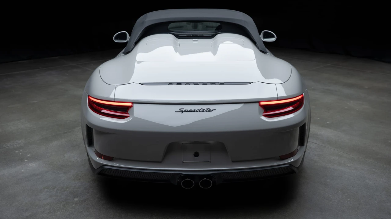 2019 Porsche 991 Speedster - Image 27 of 31