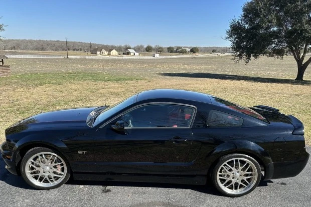 2005 Ford S197 Mustang - Image 3 of 8