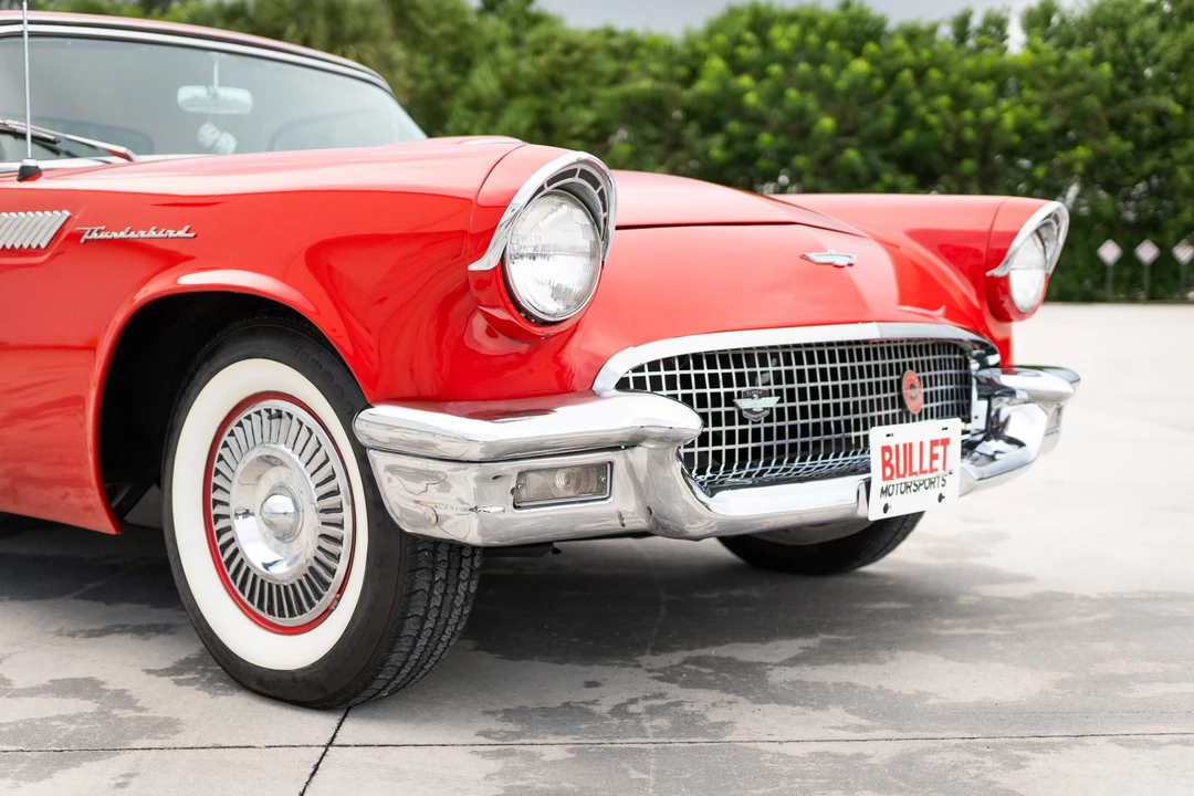 1957 Ford Thunderbird 1st Gen - Image 26 of 31