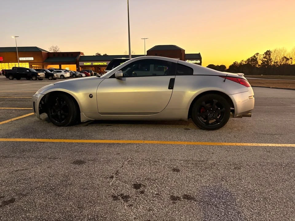 Nissan 350Z 5th Gen - Image 3 of 4