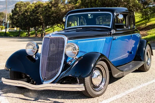 1934 Ford Model 40 5-Window Coupe