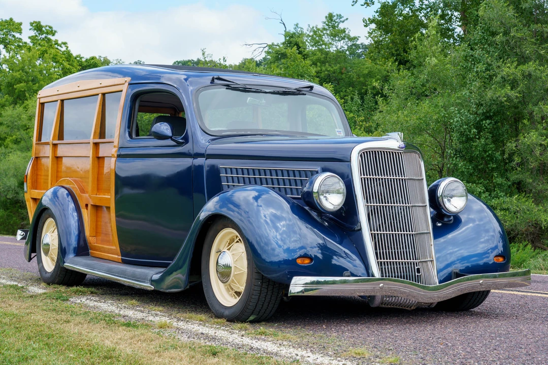 1935 Ford Model 48 & 68 - Image 9 of 31