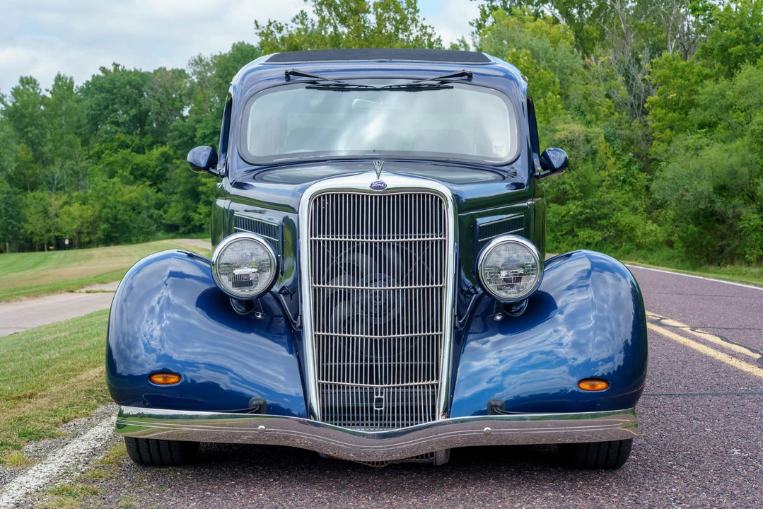 1935 Ford Model 48 & 68 - Image 6 of 31