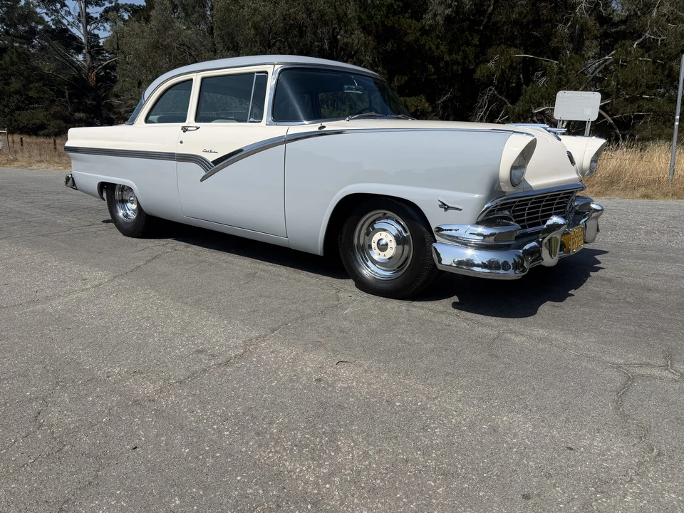 1956 Ford Fairlane 1st Gen - Image 14 of 31