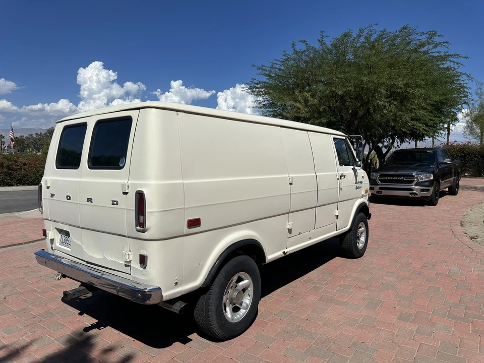 1974 Ford Econoline Van - Image 15 of 31